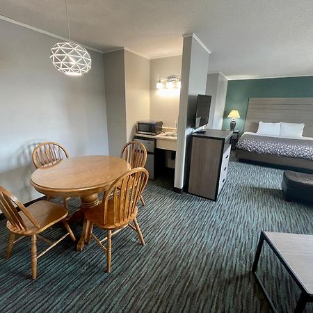 Countryside Inn & Suites Omaha East-Council Bluffs Ia Oda fotoğraf