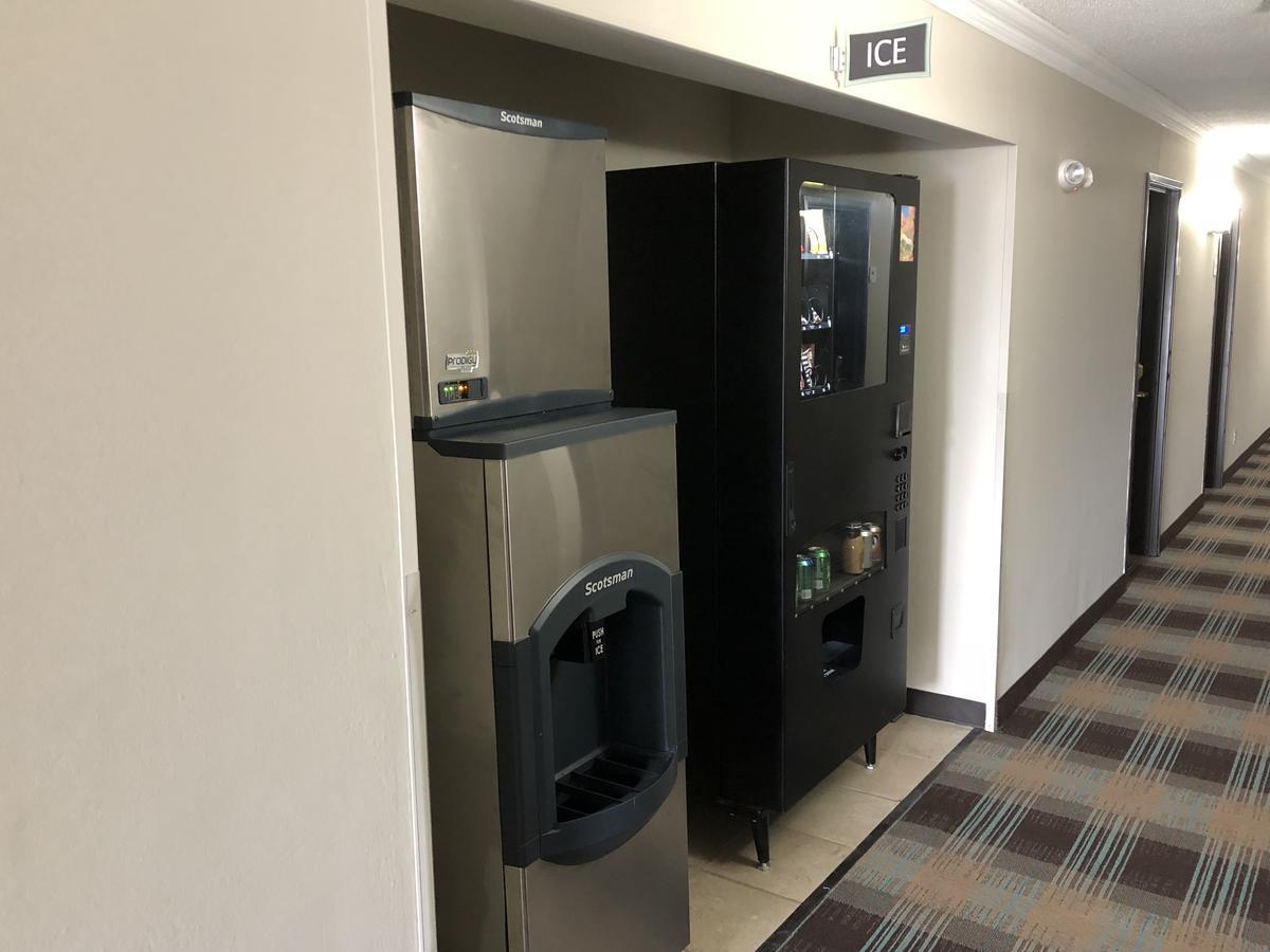 Countryside Inn & Suites Omaha East-Council Bluffs Ia Dış mekan fotoğraf