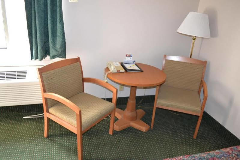Countryside Inn & Suites Omaha East-Council Bluffs Ia Dış mekan fotoğraf