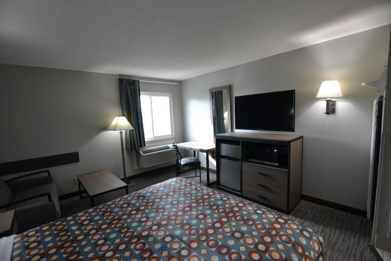 Countryside Inn & Suites Omaha East-Council Bluffs Ia Dış mekan fotoğraf